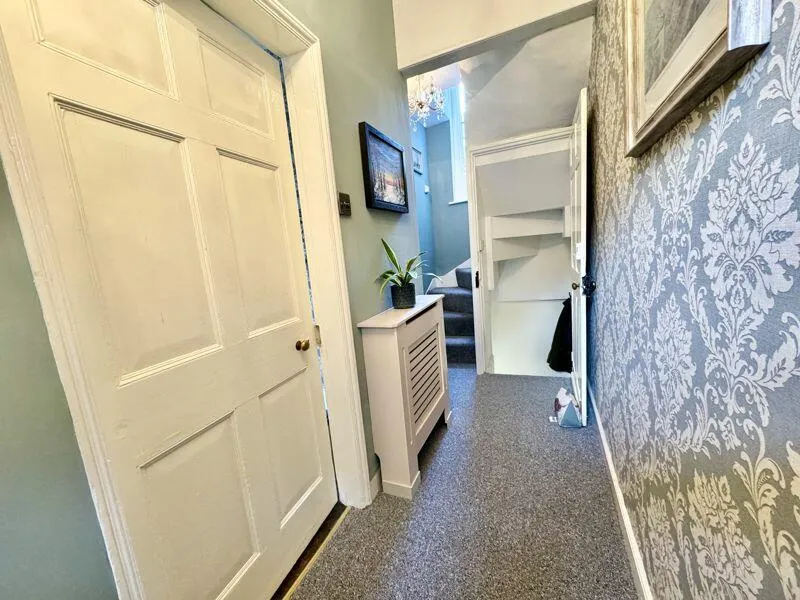 4 bed Character Property