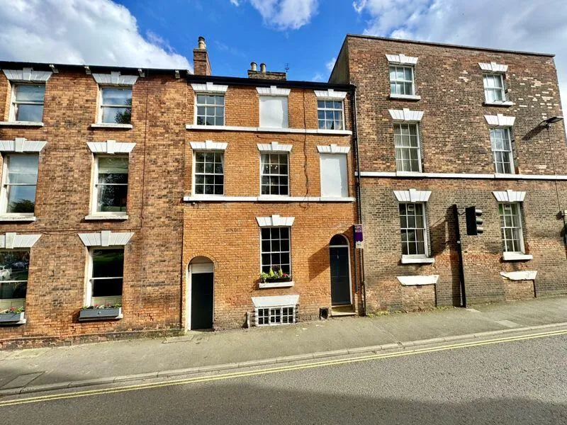 4 bed Character Property