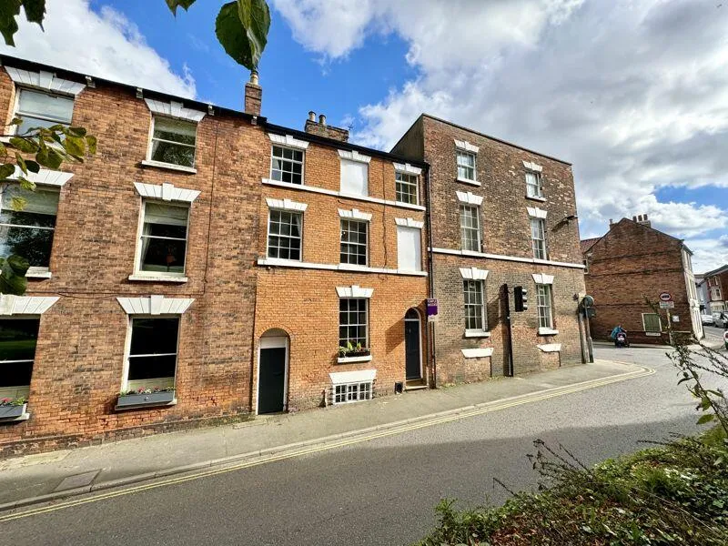 4 bed Character Property
