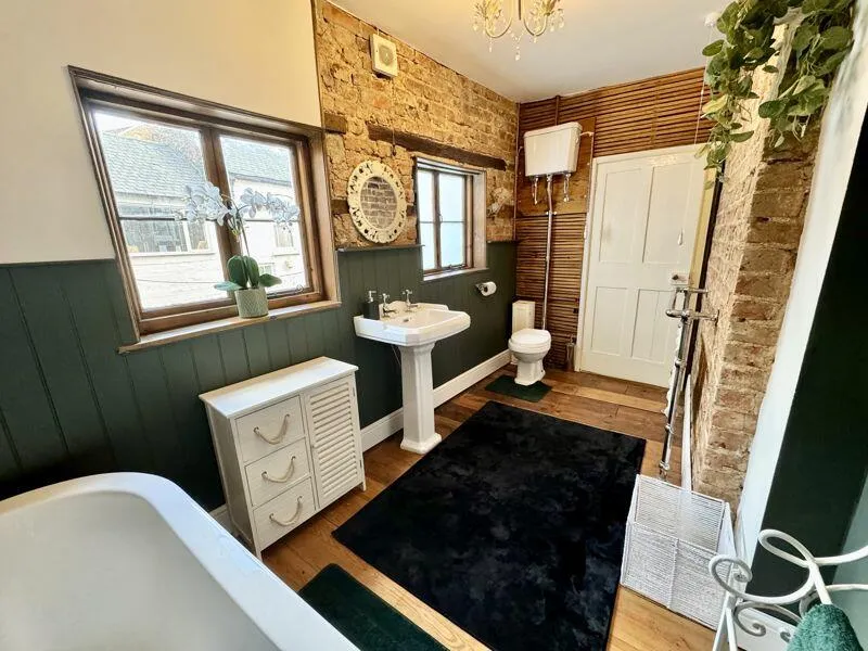 4 bed Character Property