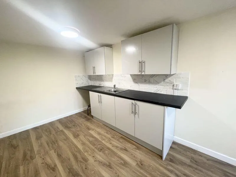 2 bed Commercial Property
