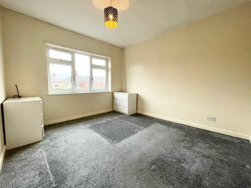 2 bed Commercial Property