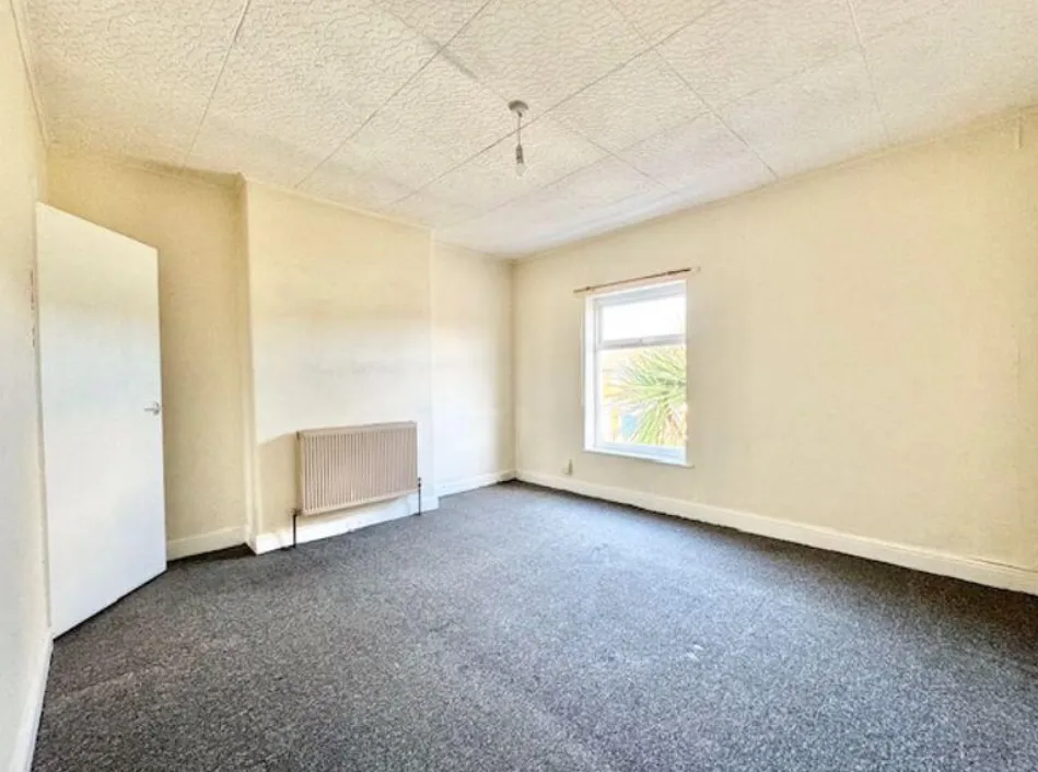 3 bed Terraced