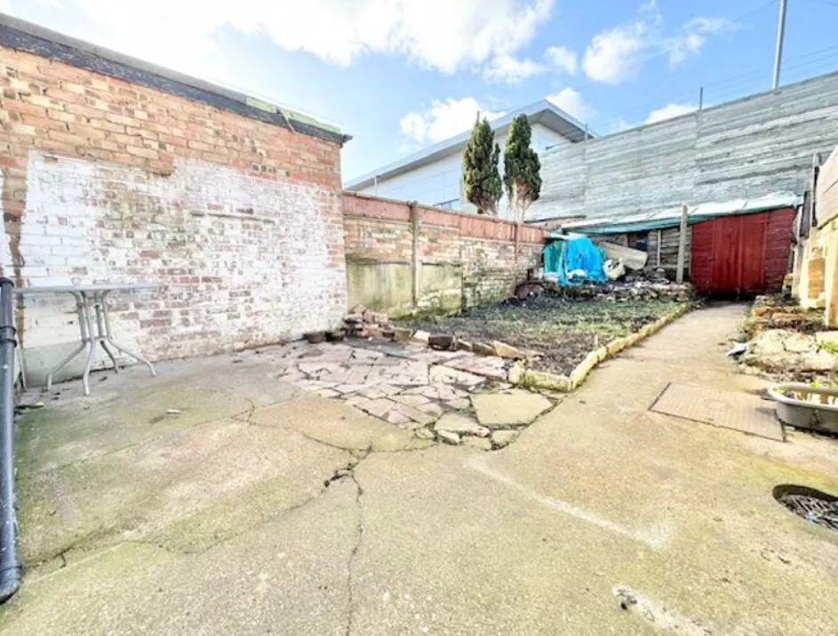 3 bed Terraced