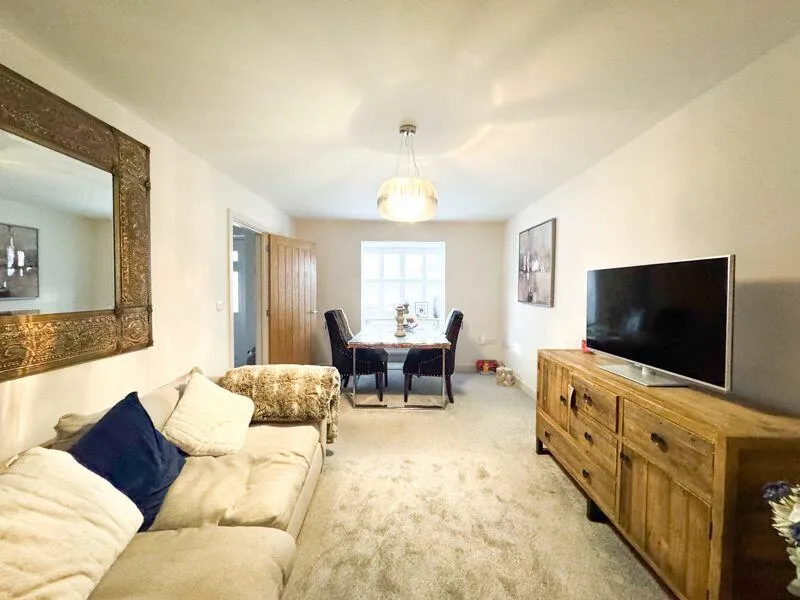 3 bed Semi-Detached