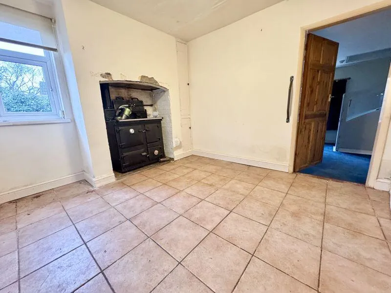 2 bed Character Property