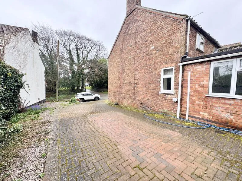 2 bed Character Property