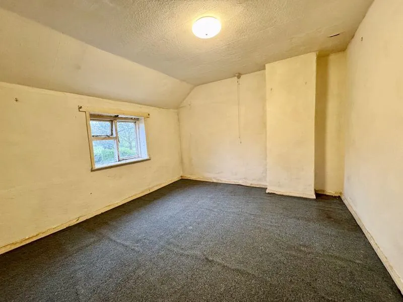 2 bed Character Property