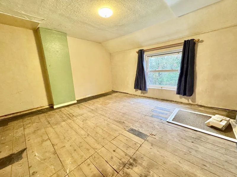 2 bed Character Property