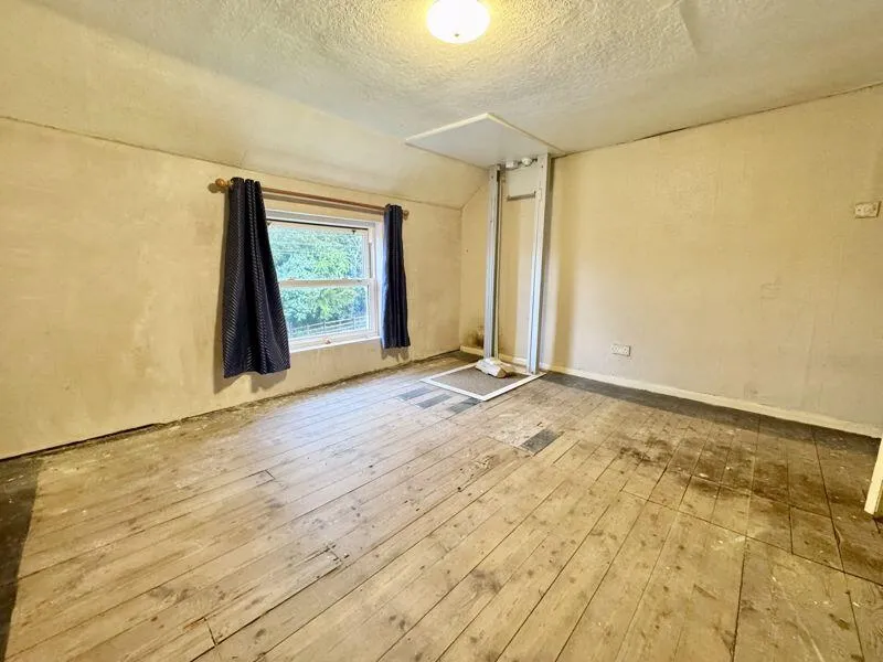 2 bed Character Property