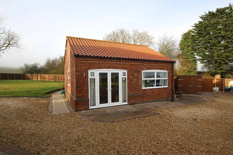 5 bed Detached
