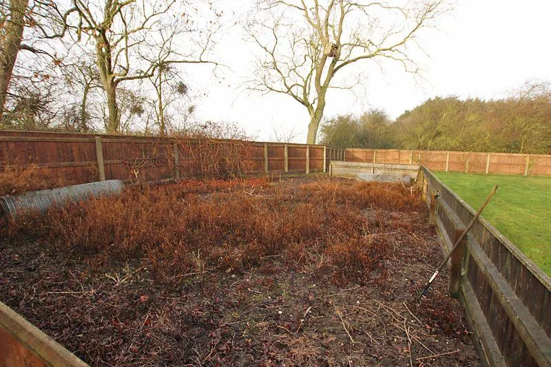 5 bed Detached