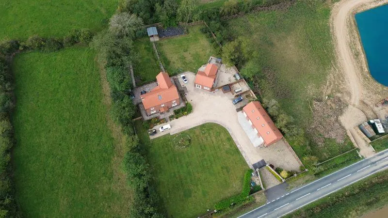 5 bed Detached