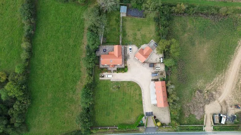 5 bed Detached