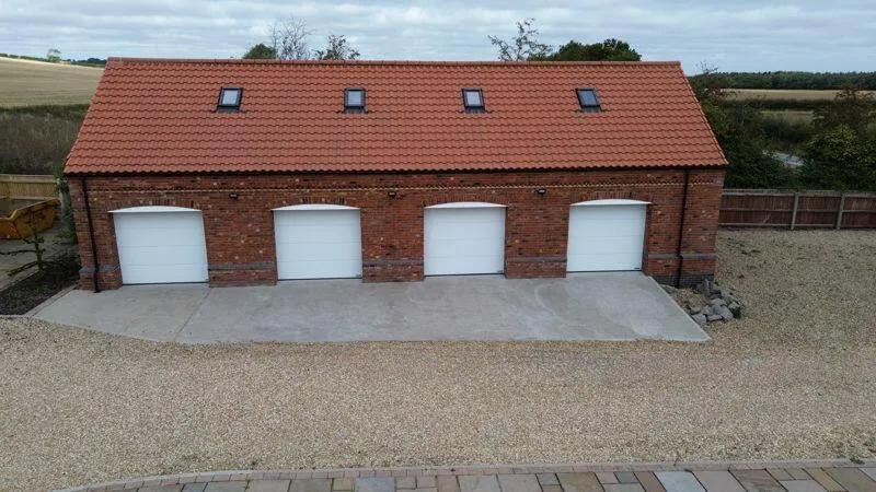 5 bed Detached