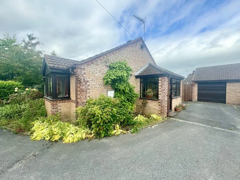 2 bed Detached Bungalow