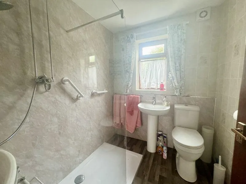 2 bed Detached Bungalow