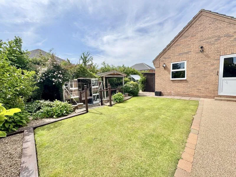 3 bed Detached Bungalow
