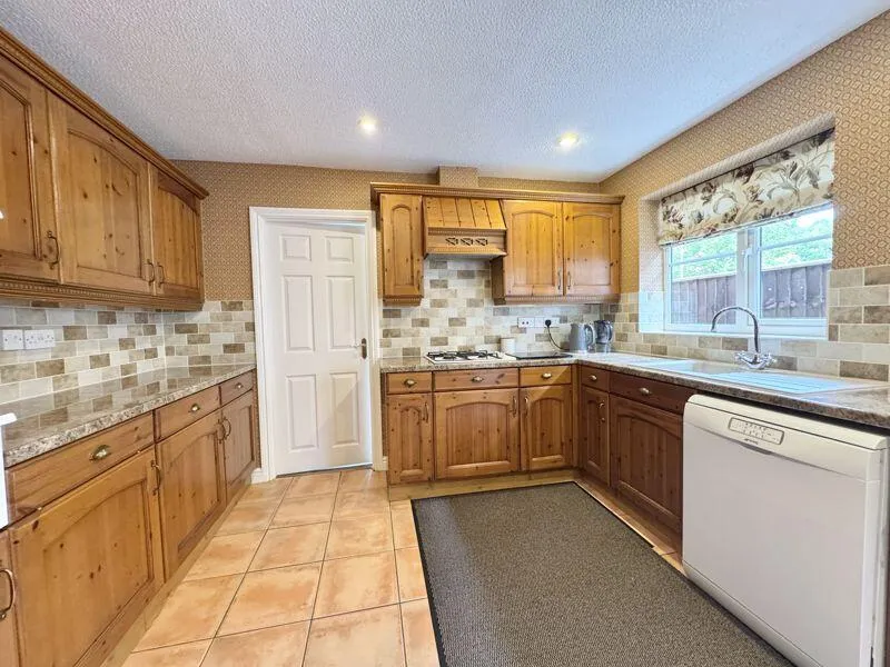 3 bed Detached Bungalow