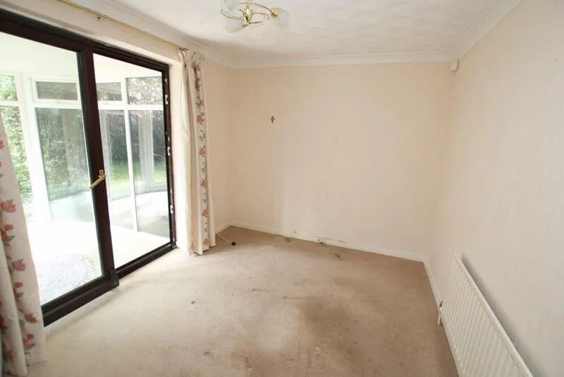 4 bed Detached