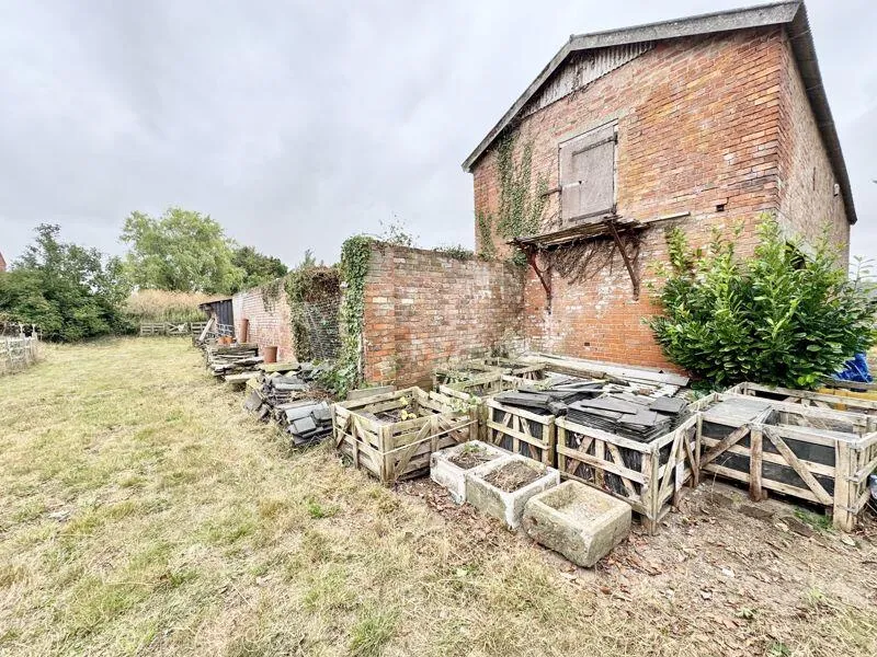 5 bed Barn Conversion