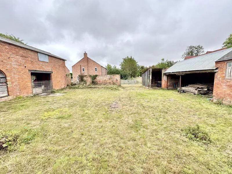5 bed Barn Conversion