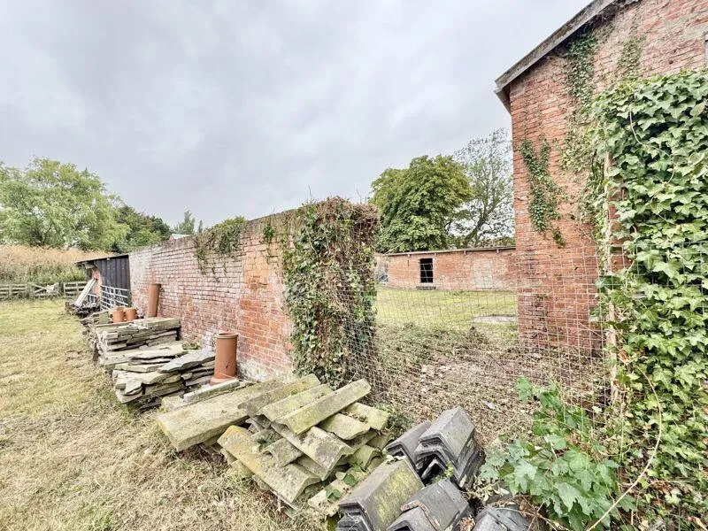 5 bed Barn Conversion