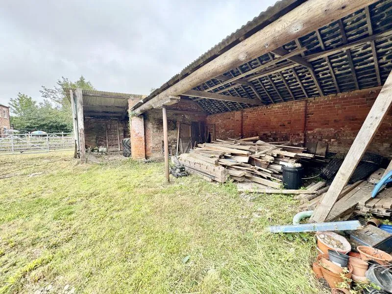 5 bed Barn Conversion