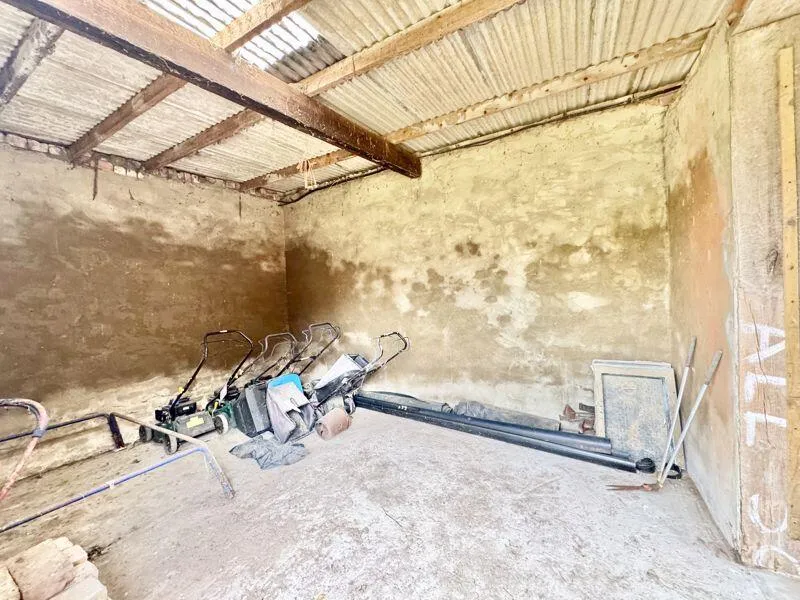 5 bed Barn Conversion