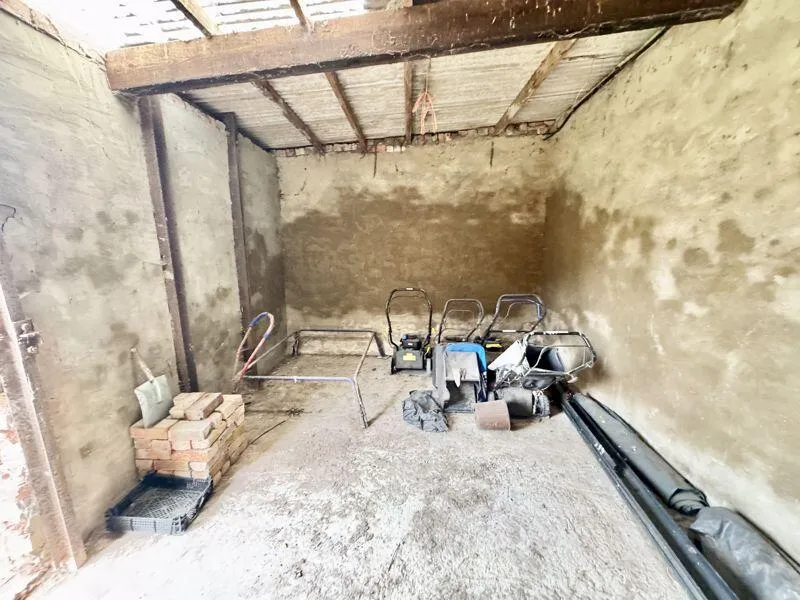 5 bed Barn Conversion