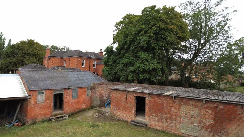 5 bed Barn Conversion