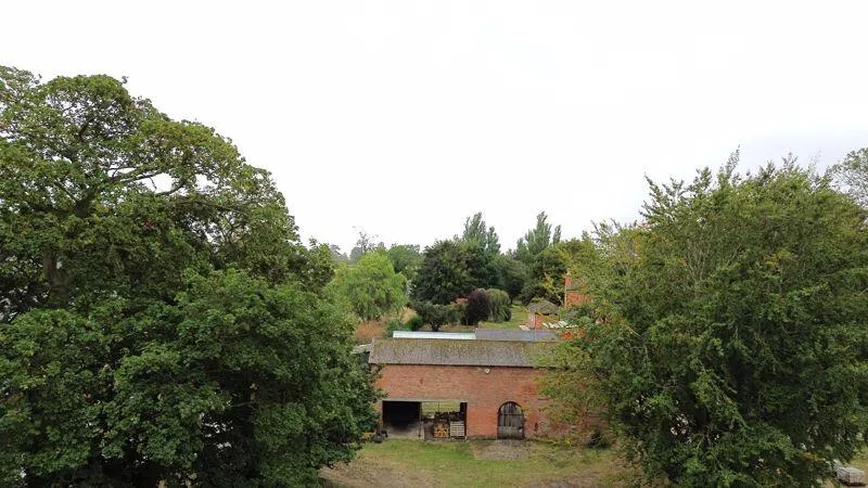 5 bed Barn Conversion