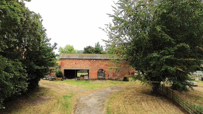 5 bed Barn Conversion