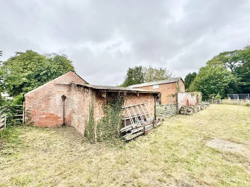 5 bed Barn Conversion