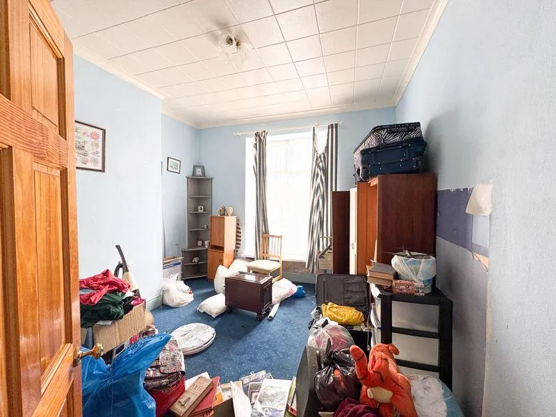 4 bed End of Terrace