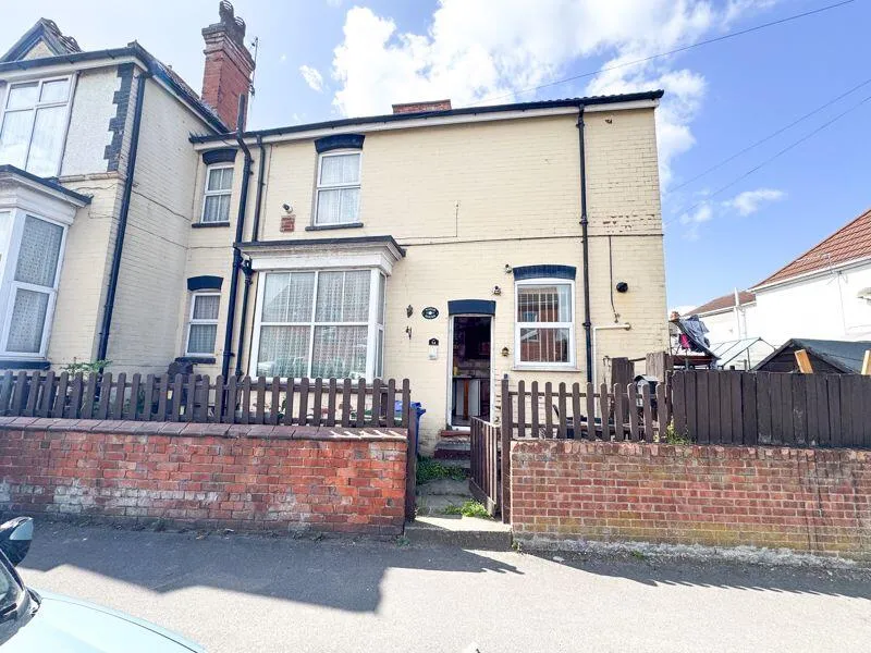 4 bed End of Terrace