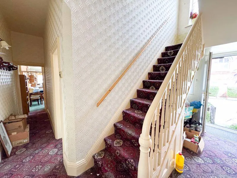4 bed End of Terrace