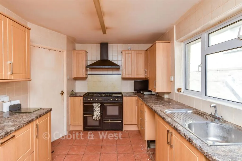 2 bed Semi-Detached Bungalow