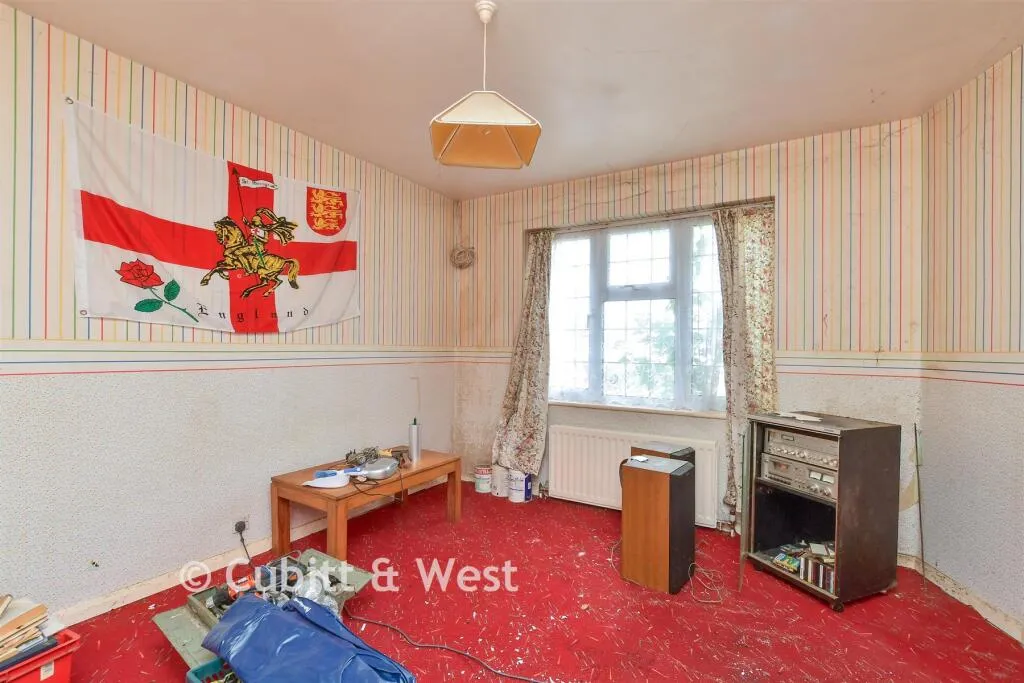 2 bed Semi-Detached Bungalow