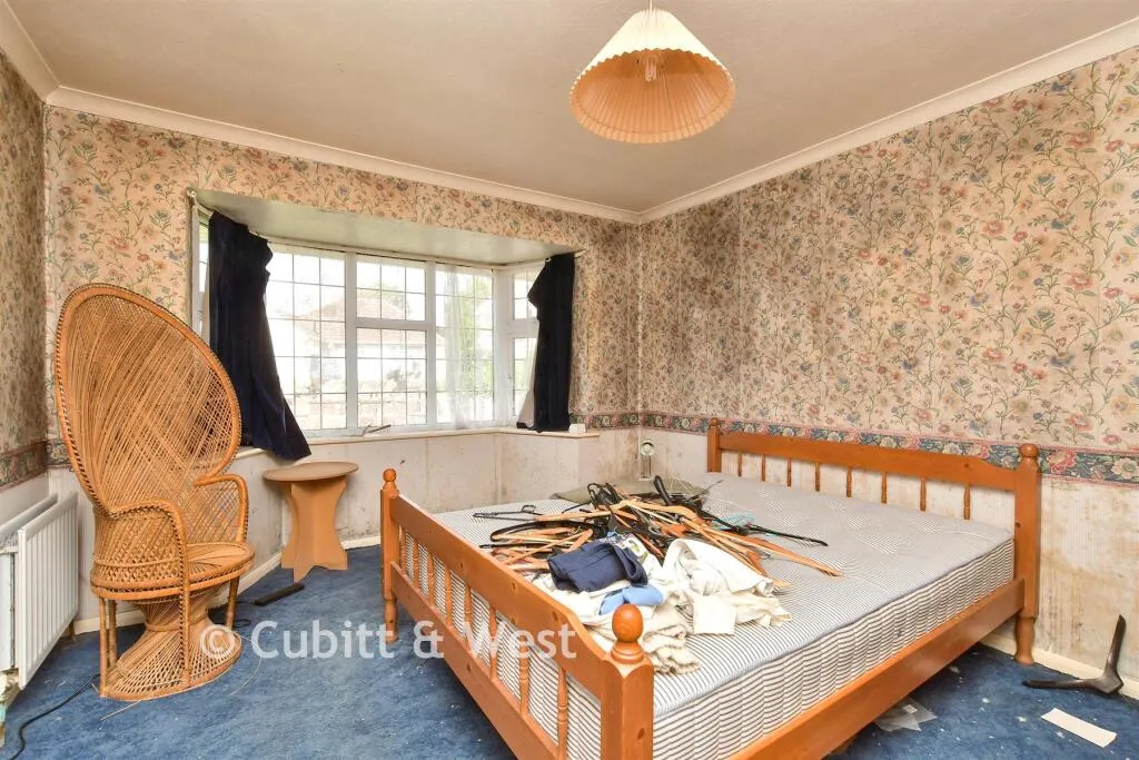 2 bed Semi-Detached Bungalow
