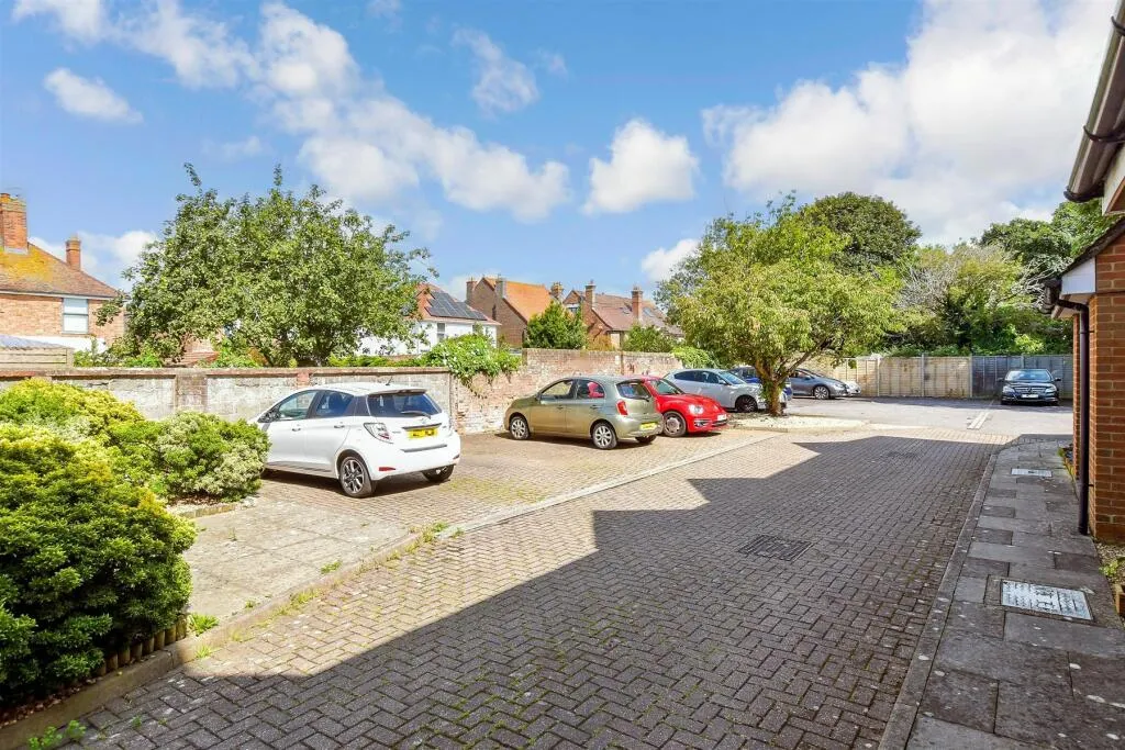 1 bed Apartment