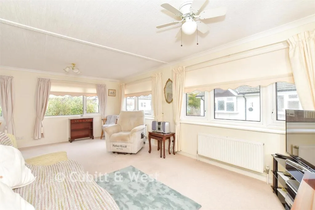 2 bed Park Home