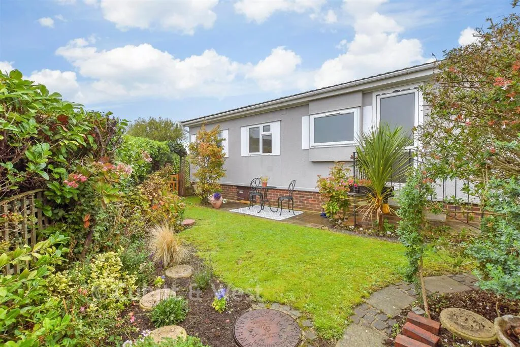 2 bed Park Home