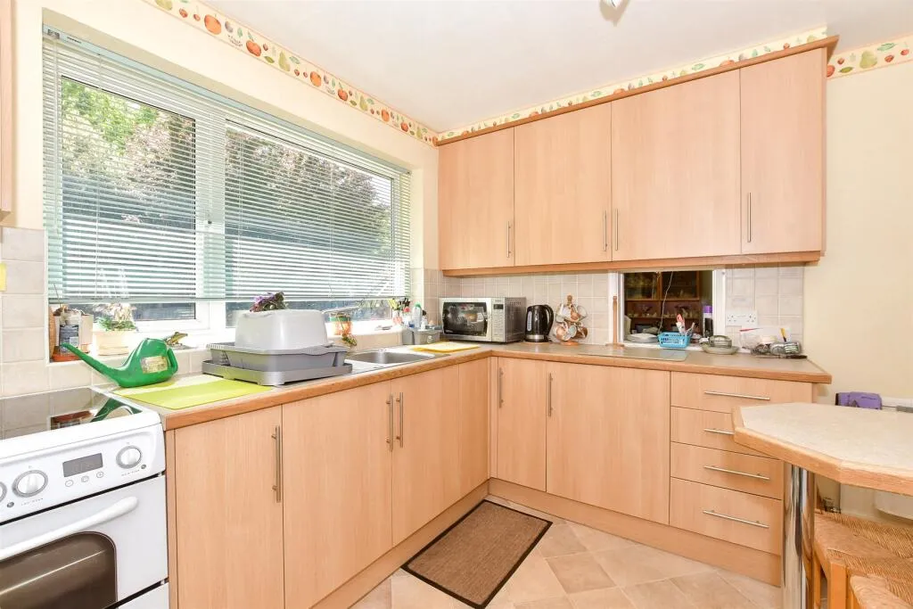2 bed Detached Bungalow