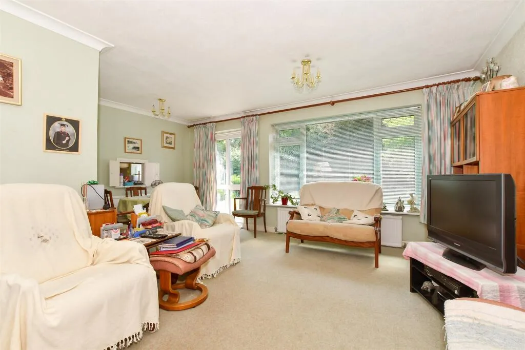 2 bed Detached Bungalow