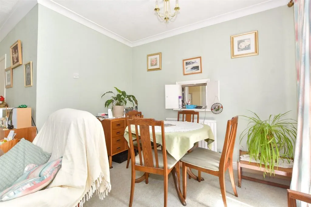 2 bed Detached Bungalow