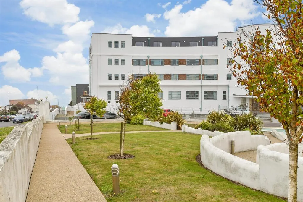 2 bed Apartment