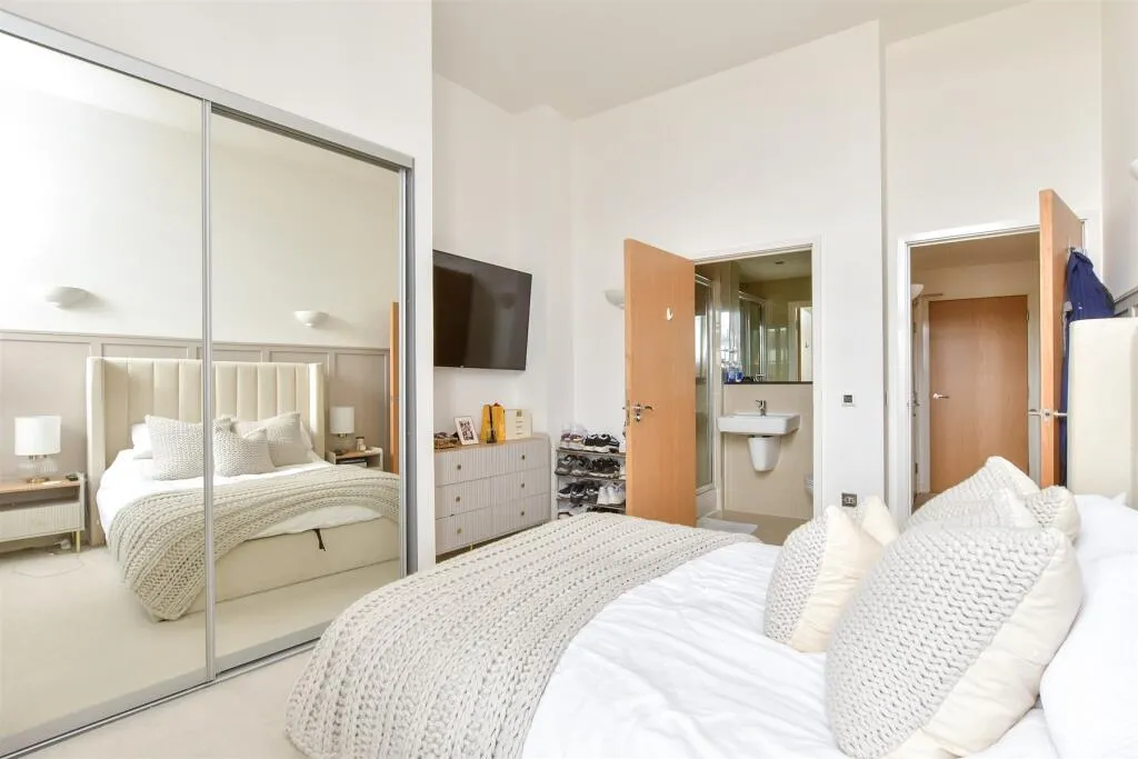 2 bed Apartment