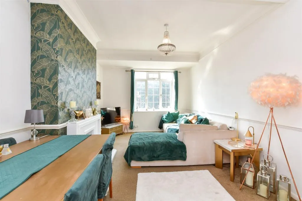 2 bed Apartment