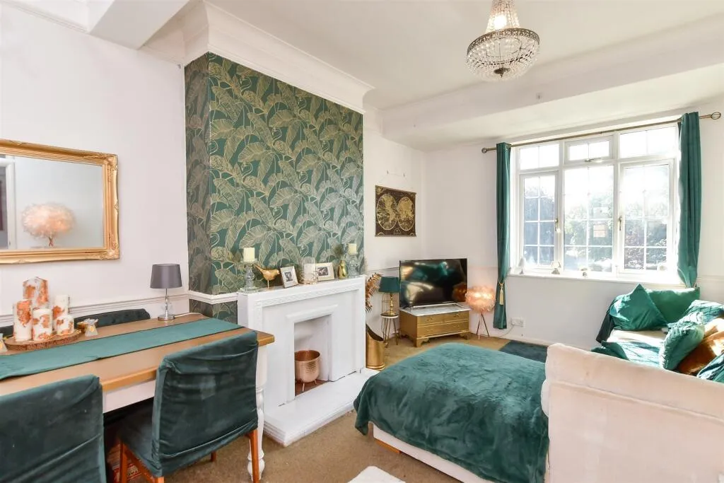 2 bed Apartment